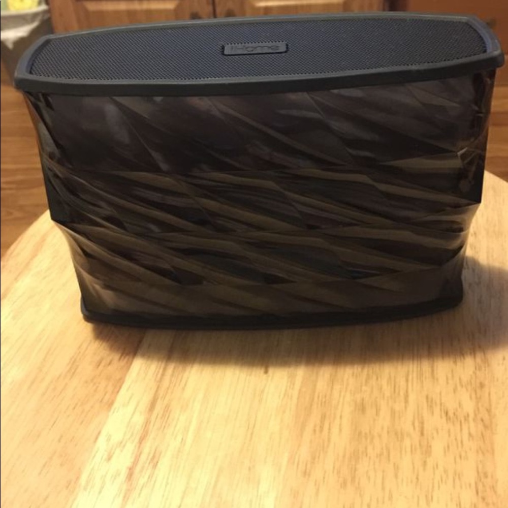 Small iHome speaker